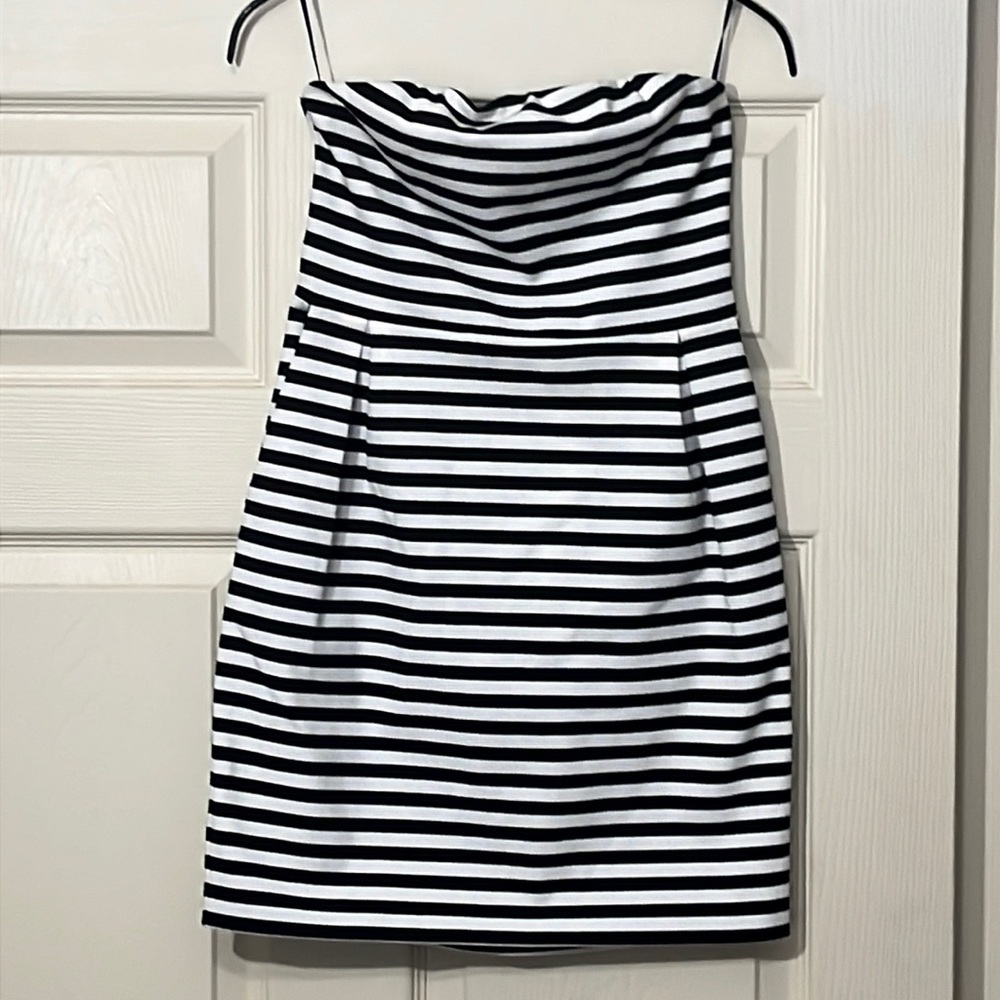 Express Strapless Black and White Stripe Mini Dress.  Size-0.  New with Tags.